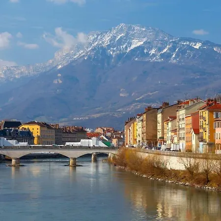Lumineux T2 A Grenoble, Calme Et Confortable Grenoble