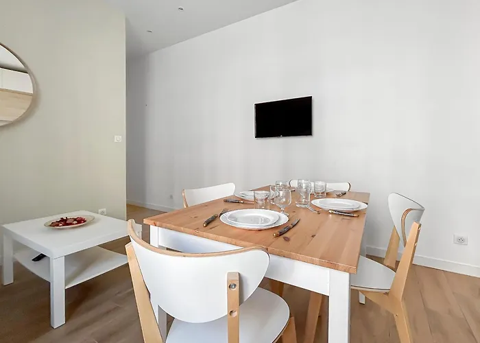 Lumineux T2 A Grenoble, Calme Et Confortable *